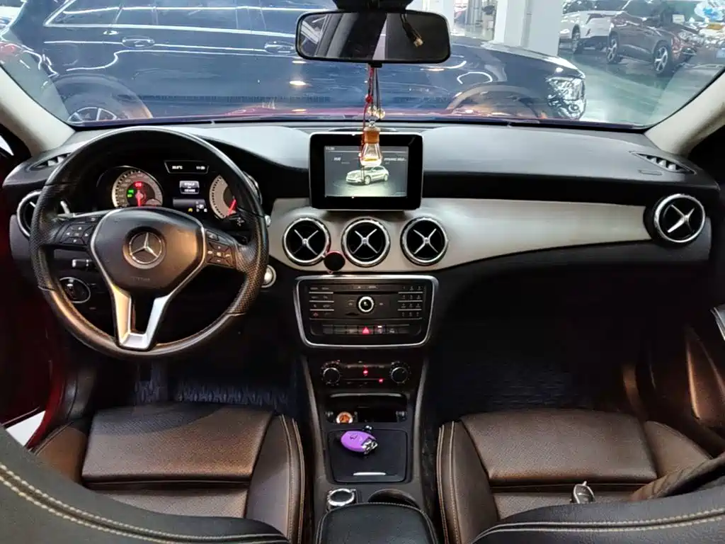 Mercedes-Benz GLA 2016 — фото 10