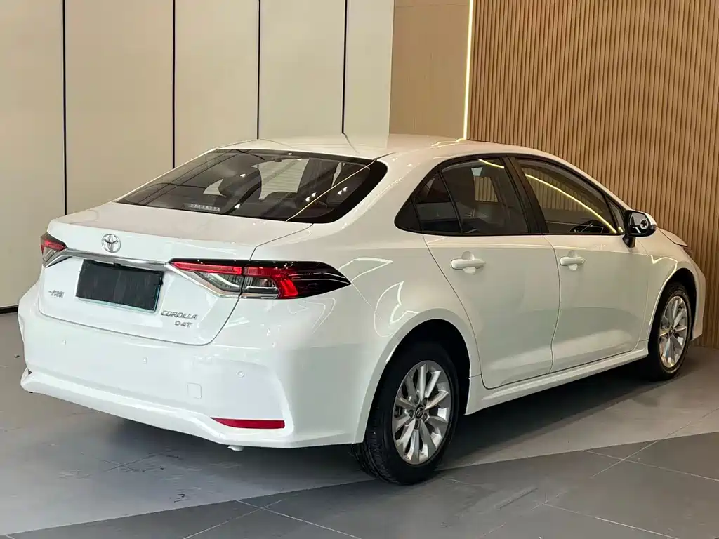 Toyota Corolla 2022 — фото 18