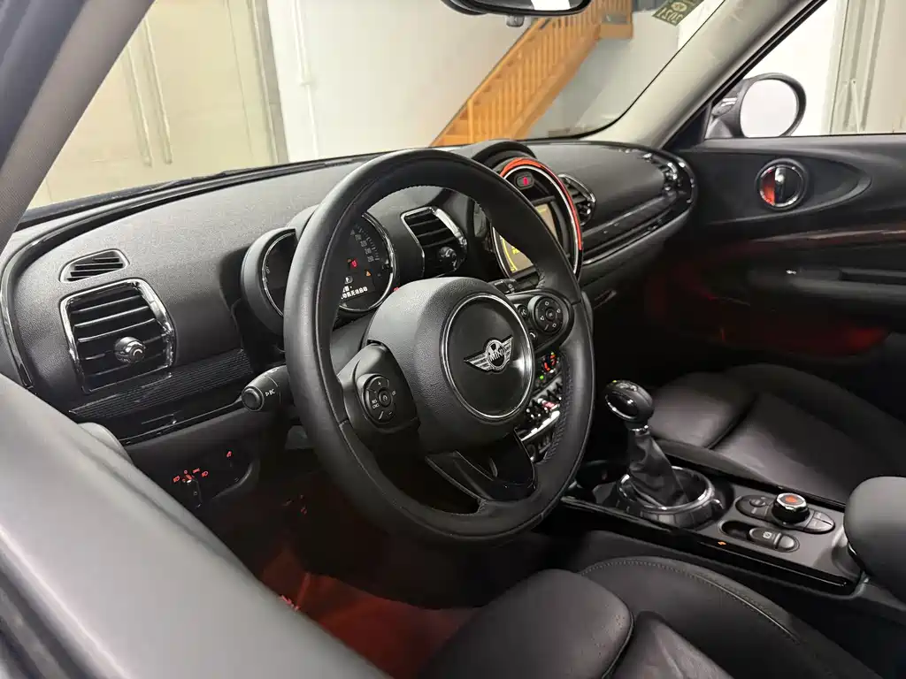 MINI Clubman 2017 — фото 10