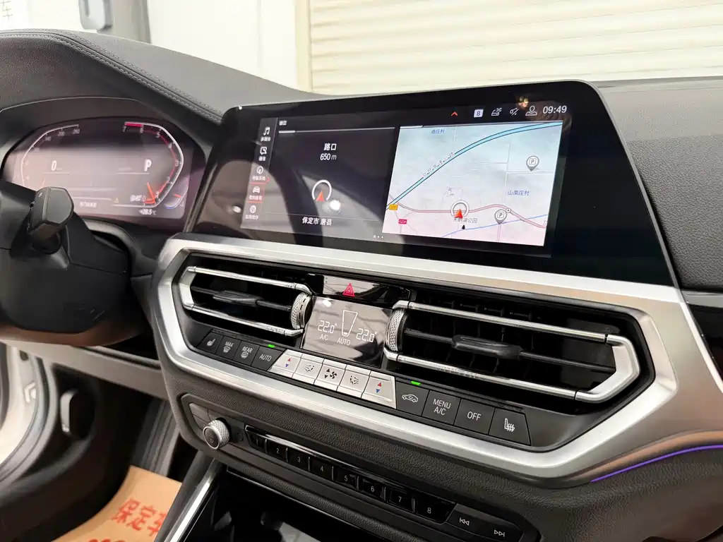 BMW 3 Series 2019 — фото 12