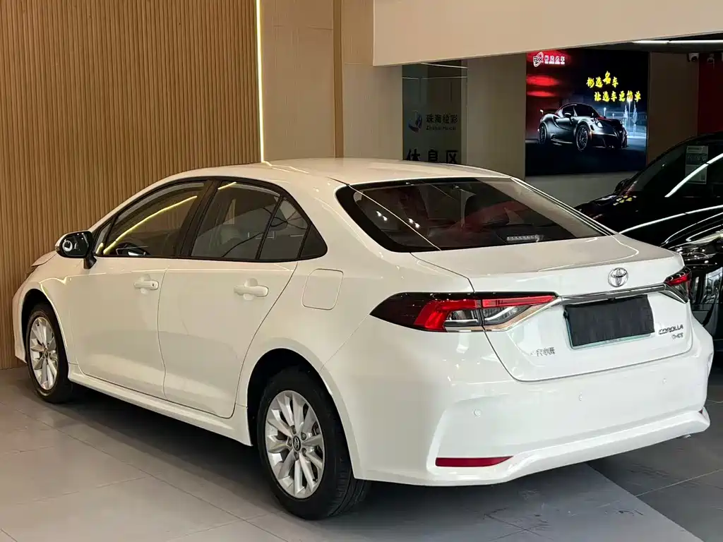 Toyota Corolla 2022 — фото 19