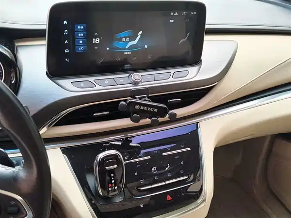 Buick GL8 2023