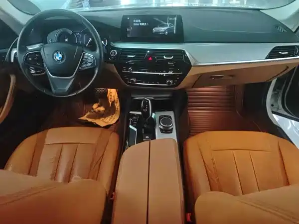 BMW 5 Series 2020