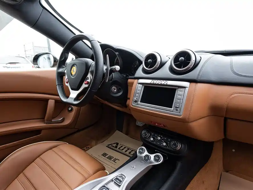 Ferrari California T 2010 — фото 20