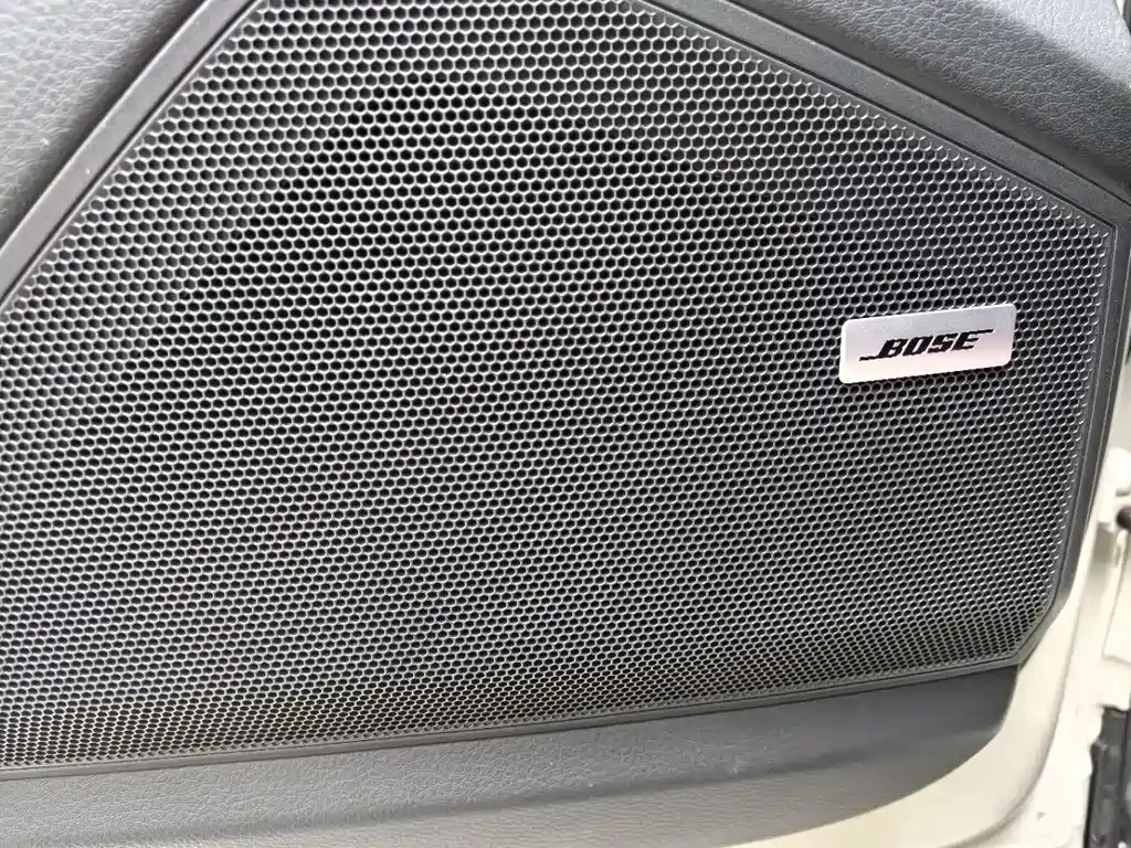 Porsche Cayenne Hybrid 2022 — фото 17
