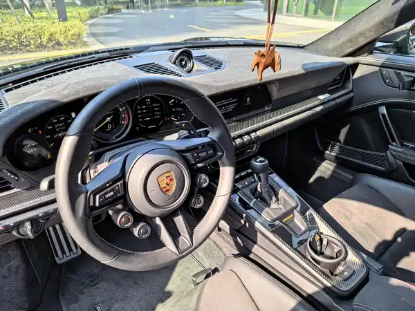 Porsche 911 2023