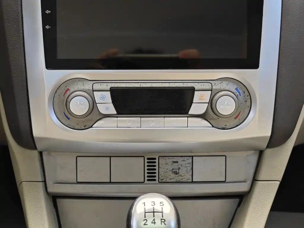 Ford Focus 2014 — фото 16