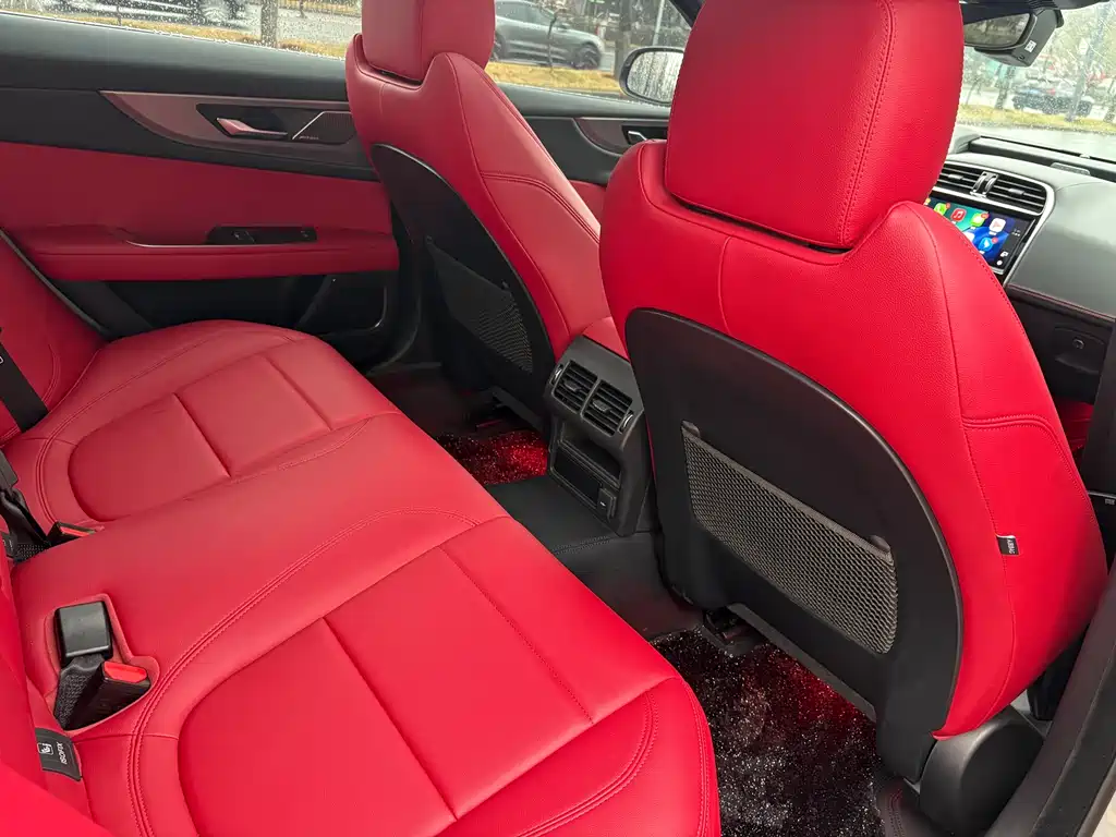 Jaguar XEL 2024 — фото 8