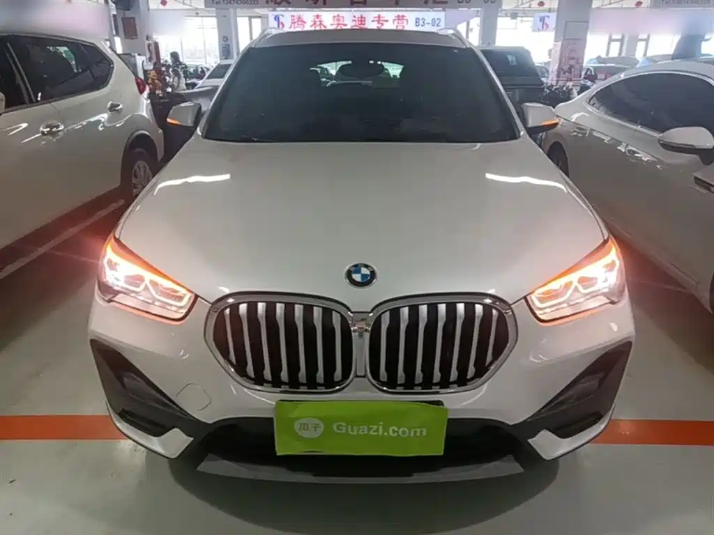 BMW X1 2021 — фото 3