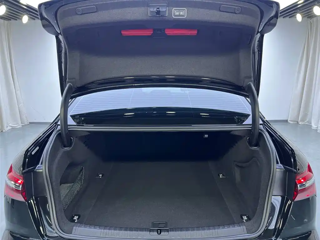 Audi A6L 2022 — фото 30
