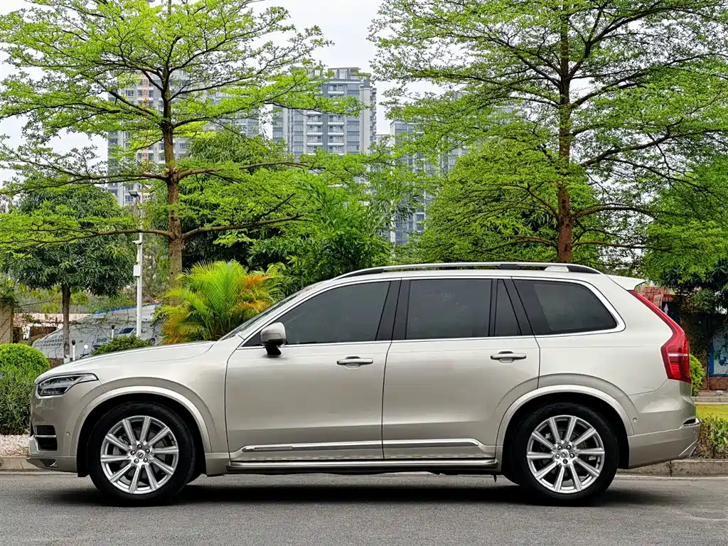 Volvo XC90 2018 — фото 5