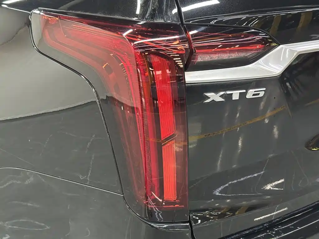 Cadillac XT6 2021 — фото 10