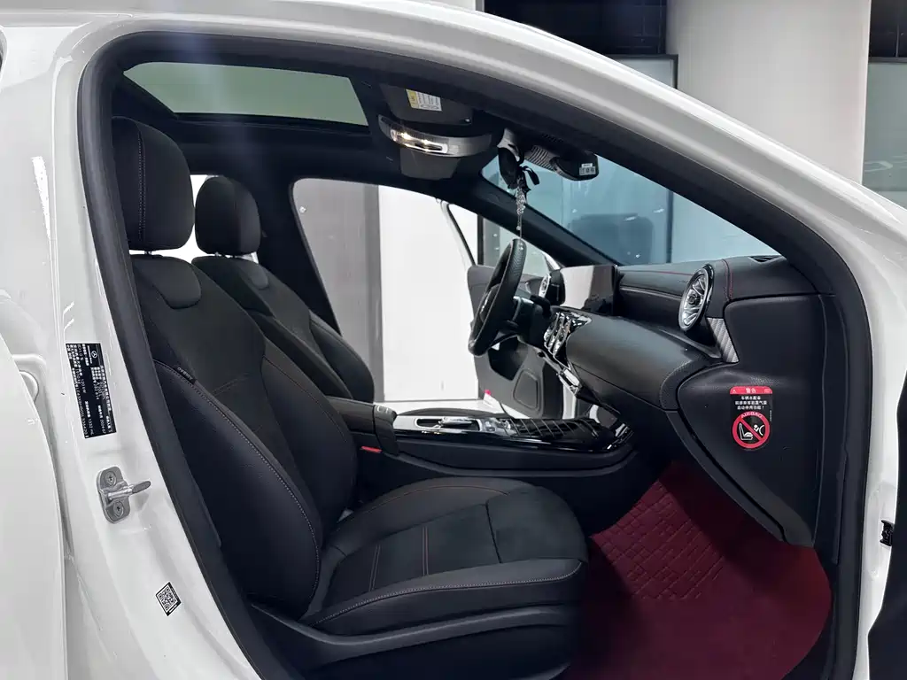 Mercedes-Benz A-Class 2025 — фото 12