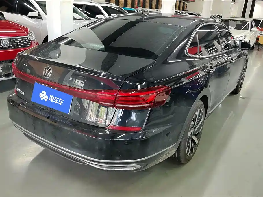 Volkswagen Passat 2024