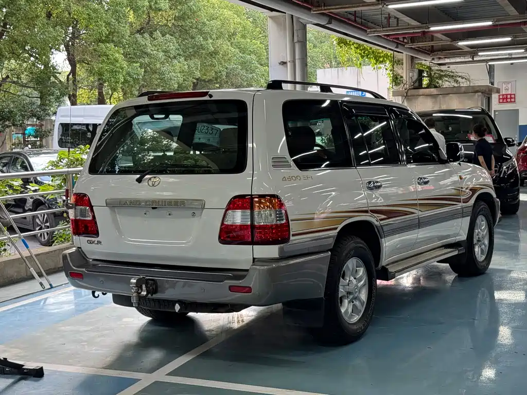 Toyota Land Cruiser 2006 — фото 9