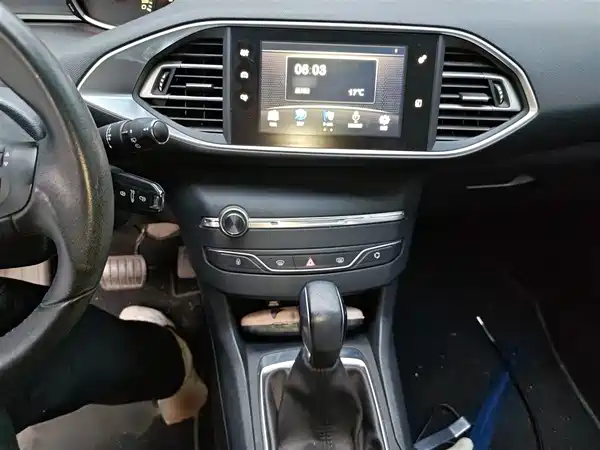Peugeot 308S 2015