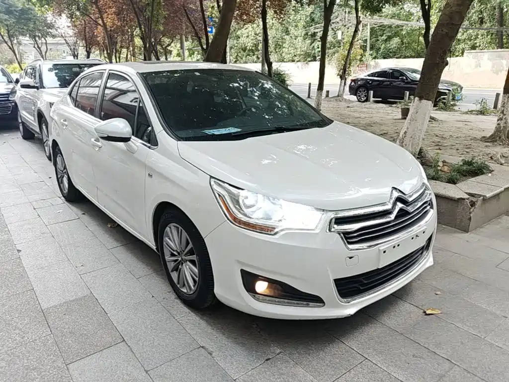 Citroen C4L 2015