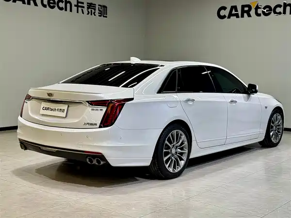 Cadillac CT6 2022