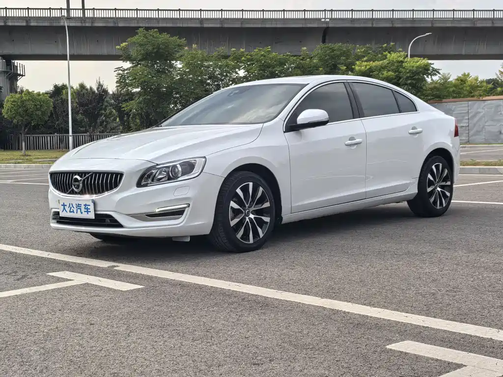 Volvo S60 2020