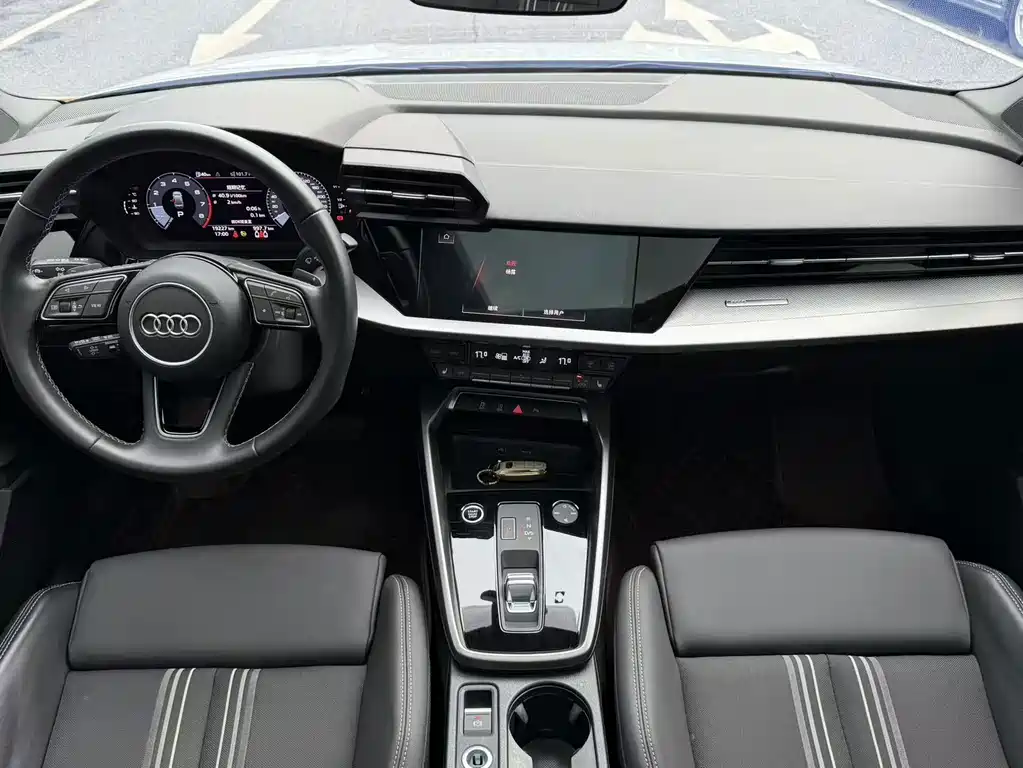 Audi A3 2023 — фото 7