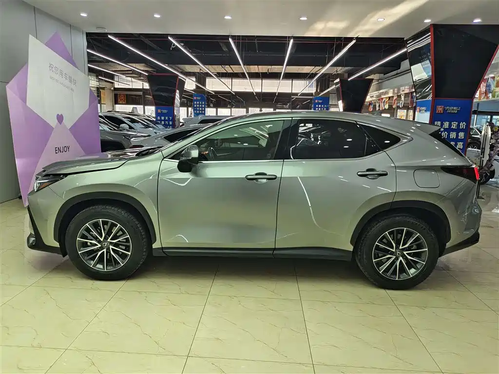 Lexus NX 2023 — фото 4