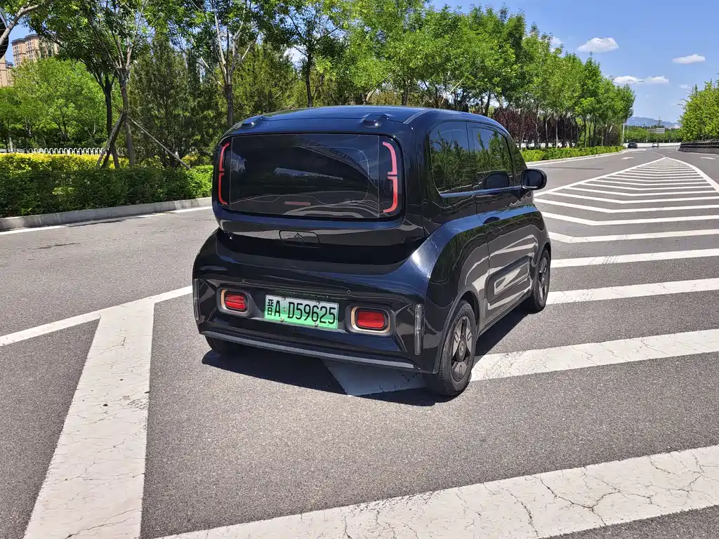 Baojun KiWi EV 2021 — фото 11