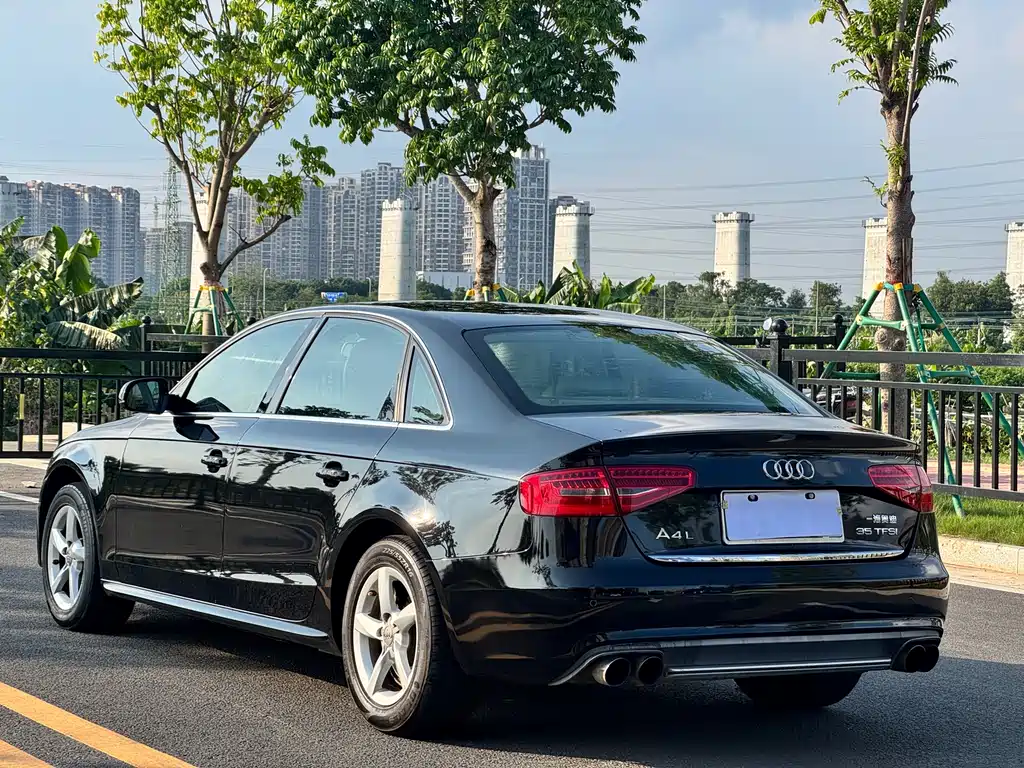 Audi A4L 2015 — фото 10