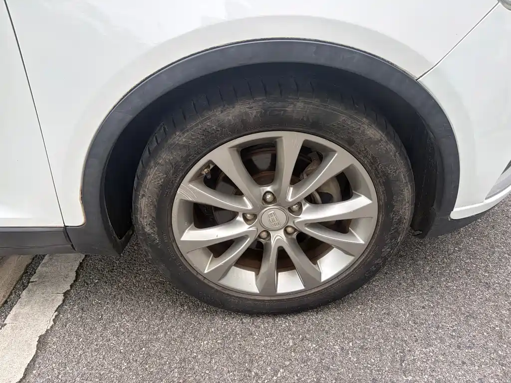 Geely Emgrand GS 2016