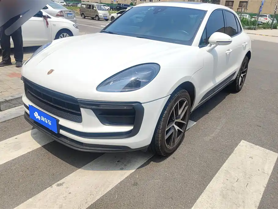 Porsche Macan 2023 — фото 1