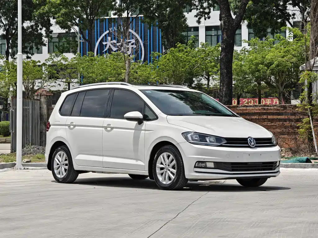 Volkswagen Touran 2018 — фото 3