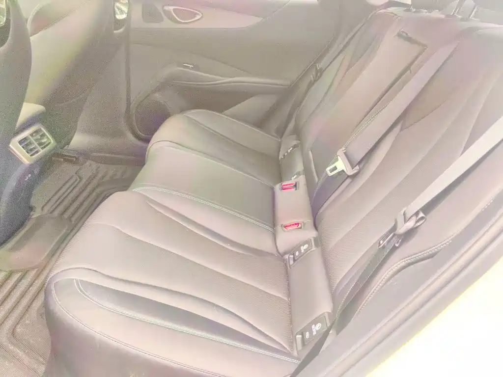 BYD Seal 06 2025 — фото 15