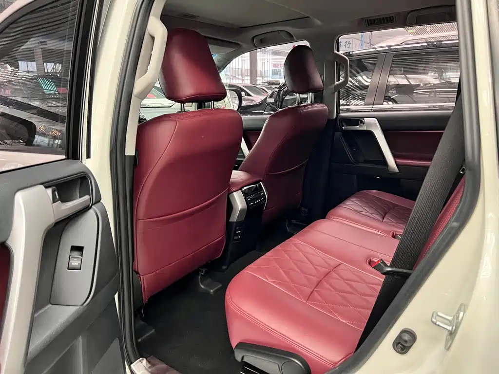 Toyota Prado 2019 — фото 9