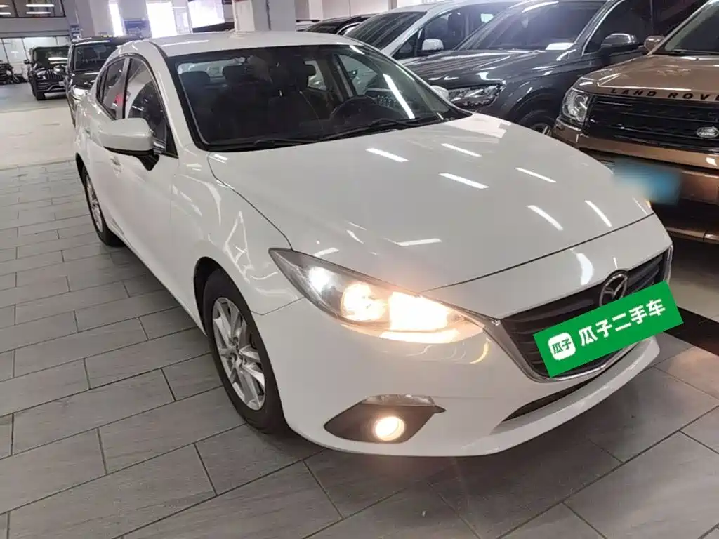 Mazda 3 Angkesela 2015