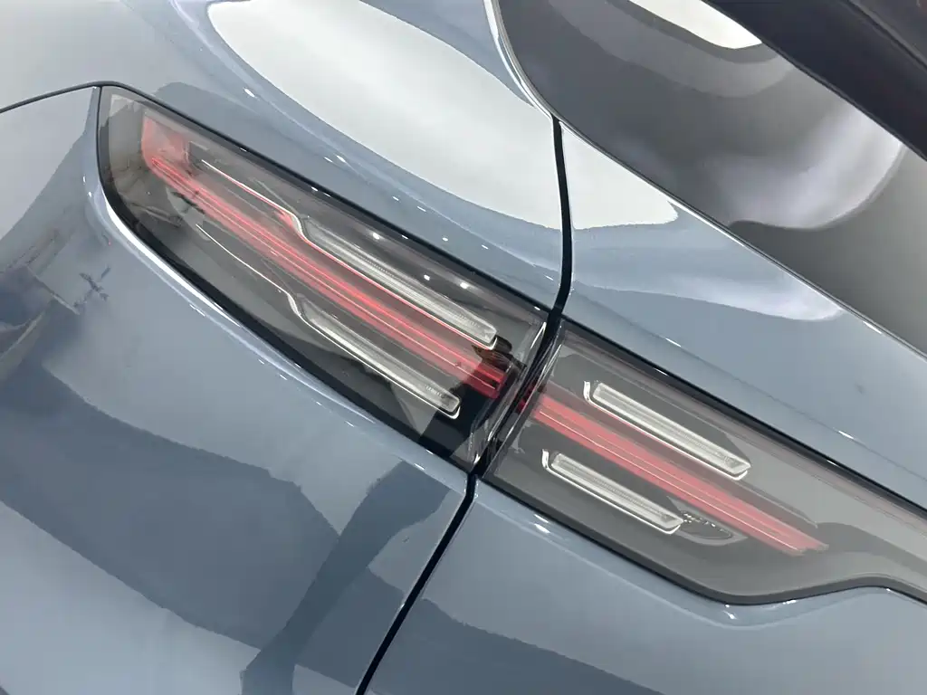 Porsche Cayenne 2019 — фото 19