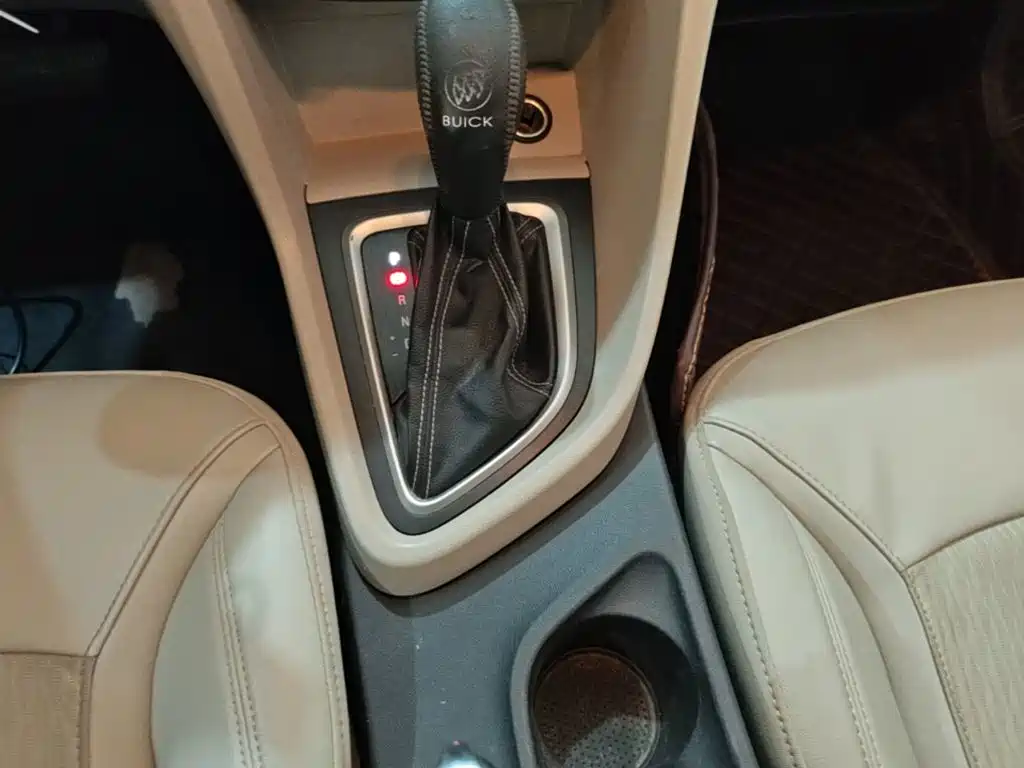 Buick Excelle 2017 — фото 14