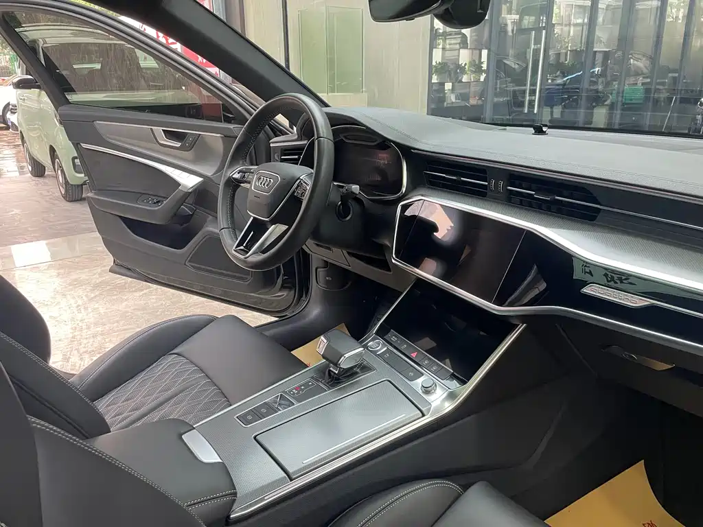 Audi A6L New Energy 2020 — фото 13