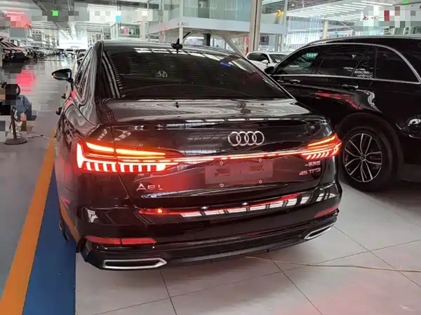Audi A6L 2022