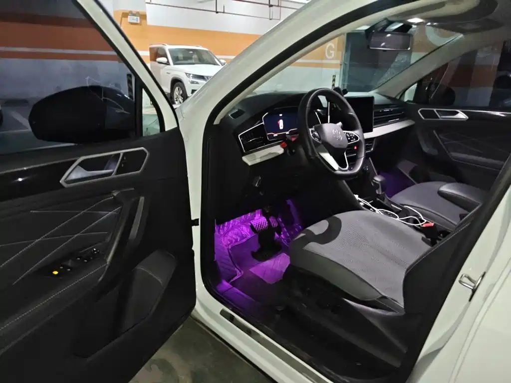 Volkswagen Tiguan L 2023 — фото 13