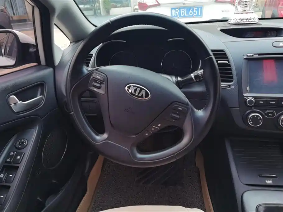 Kia K3 2015 — фото 15