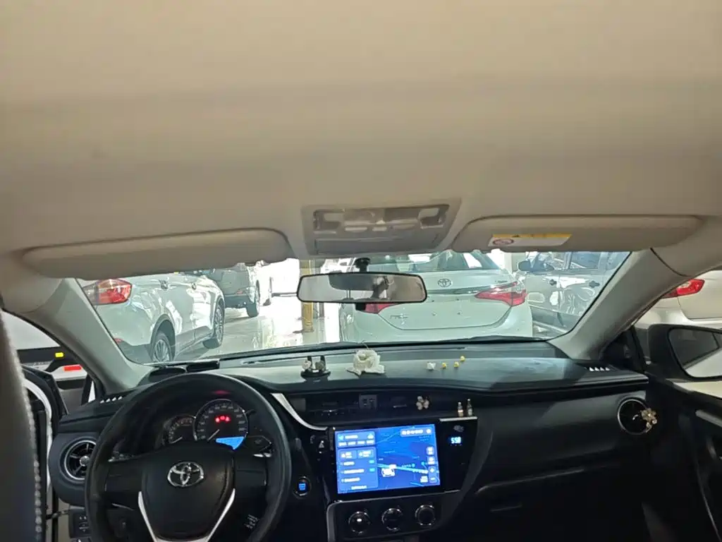 Toyota Corolla 2019 — фото 18