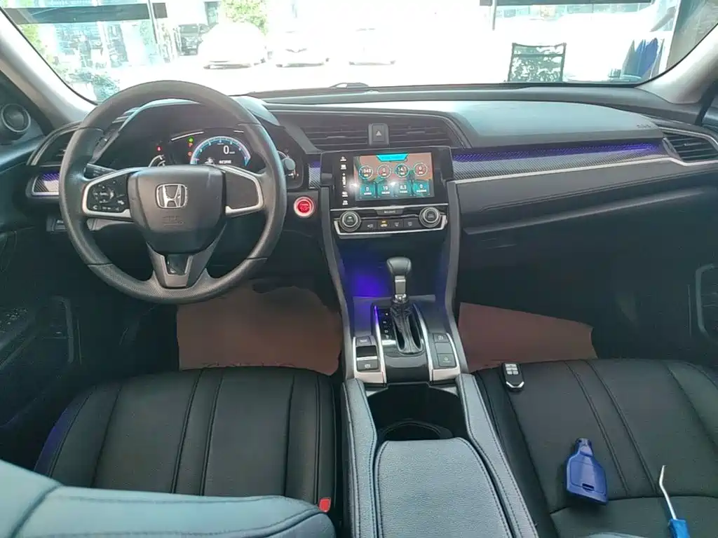 Honda Civic 2019 — фото 10