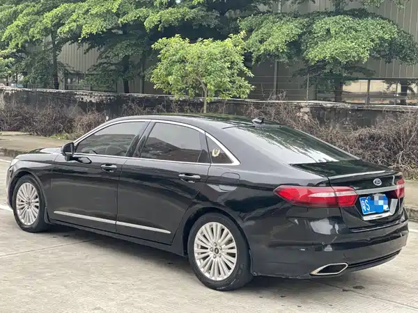 Ford Taurus 2018