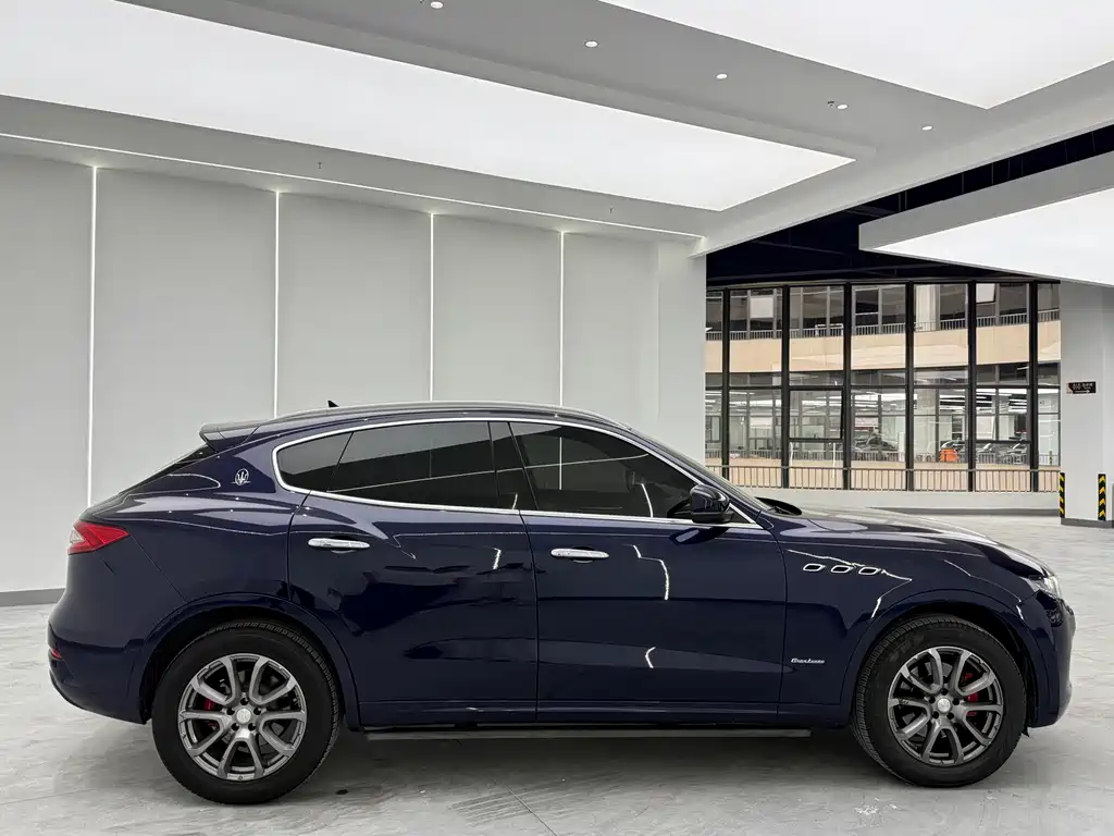 Maserati Levante 2020 — фото 6
