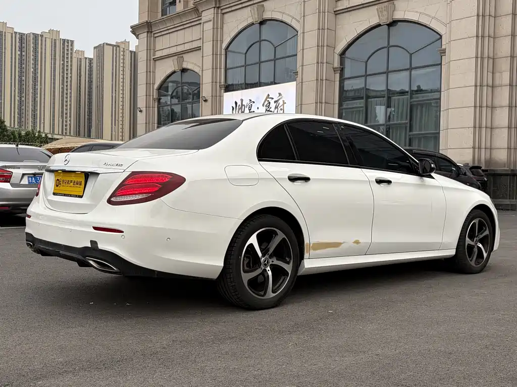 Mercedes-Benz E-Class 2018 — фото 10