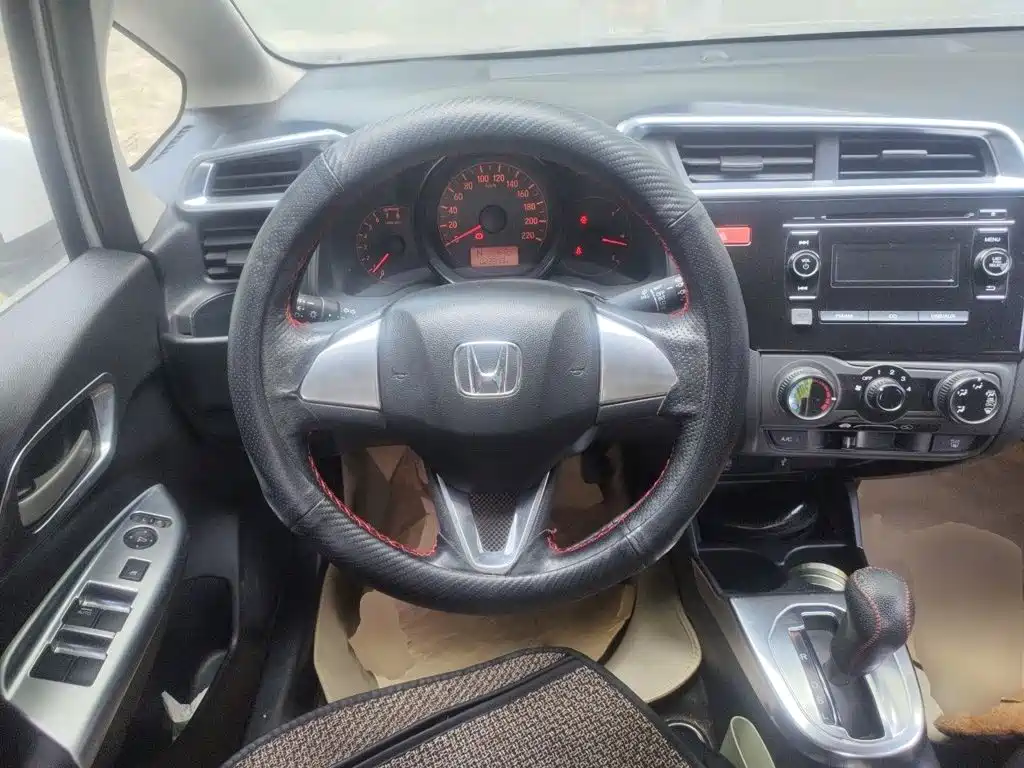 Honda Fit 2015 — фото 7