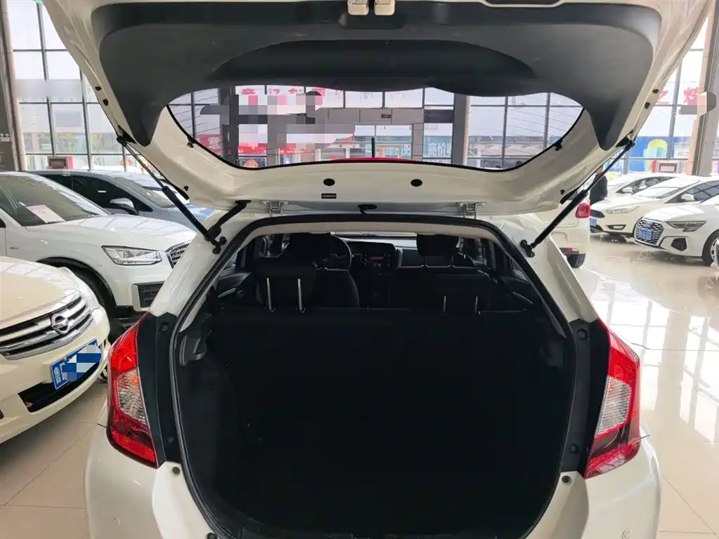 Honda Fit 2017 — фото 19