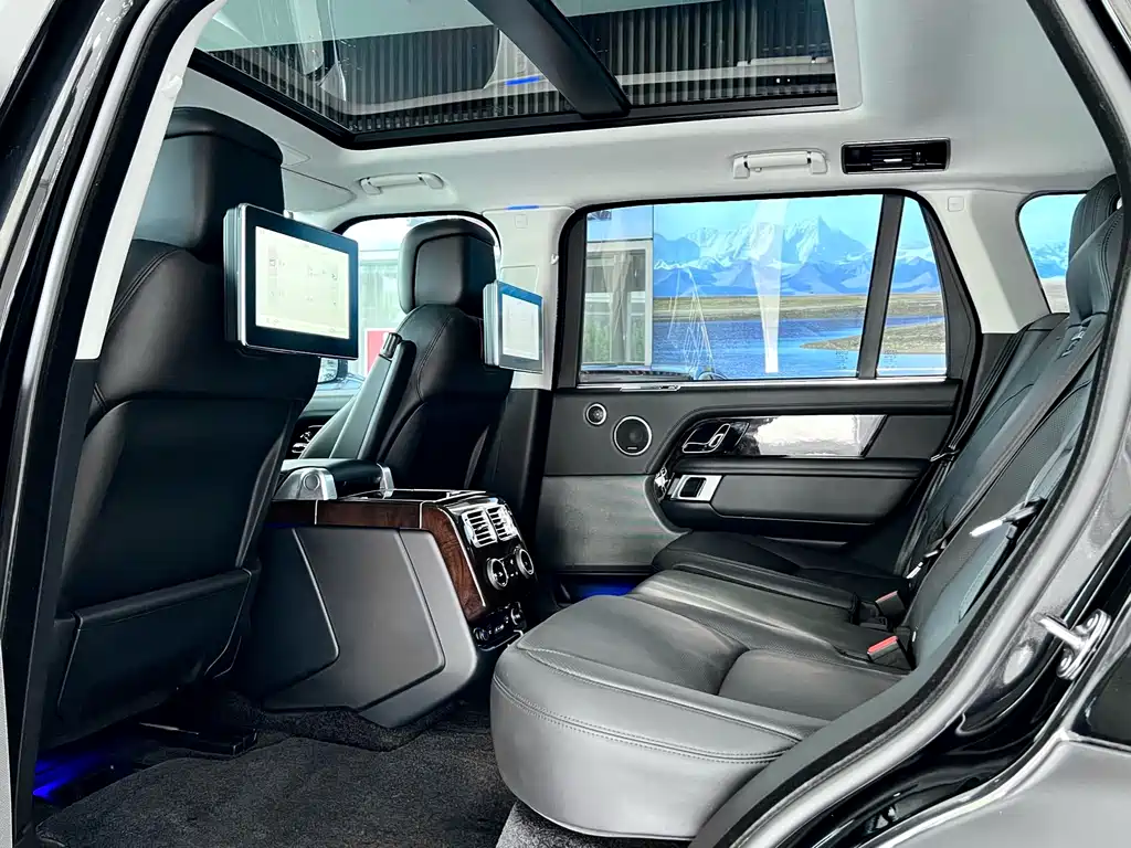 Land Rover Range Rover 2021 — фото 10