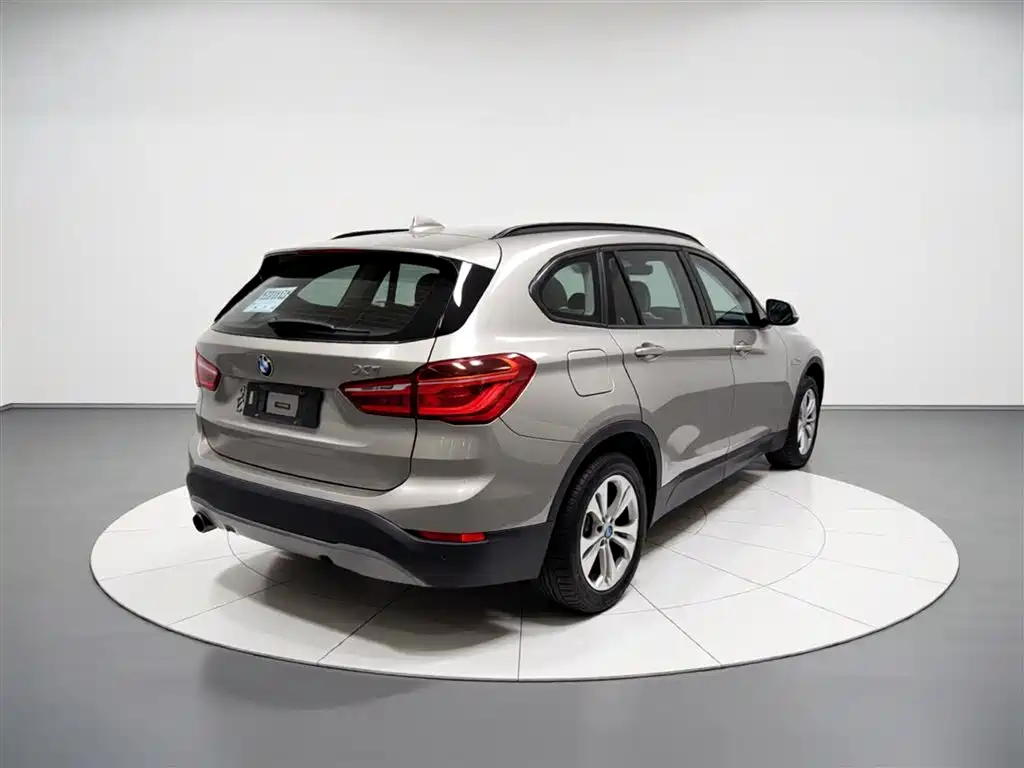 BMW X1 2016 — фото 7