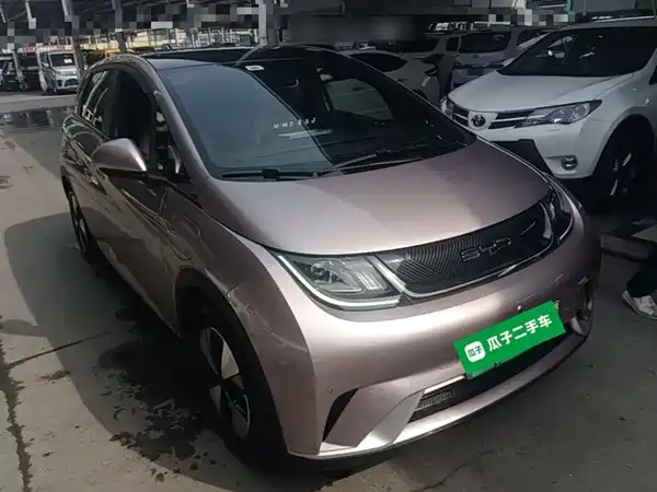 BYD Dolphin 2023