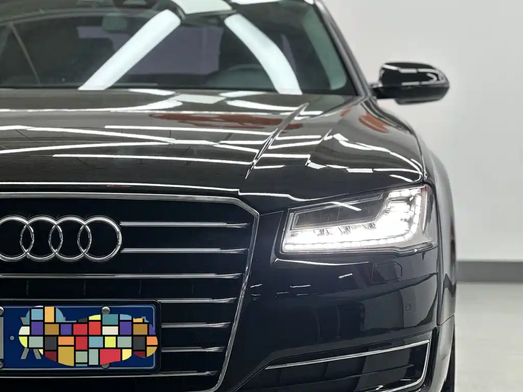 Audi A8 2017 — фото 8